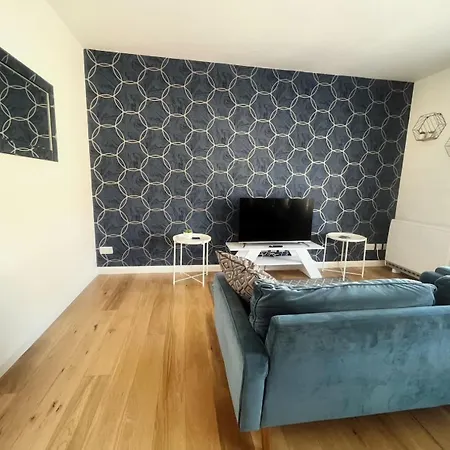 Alma Vale 4 - Hopewell *